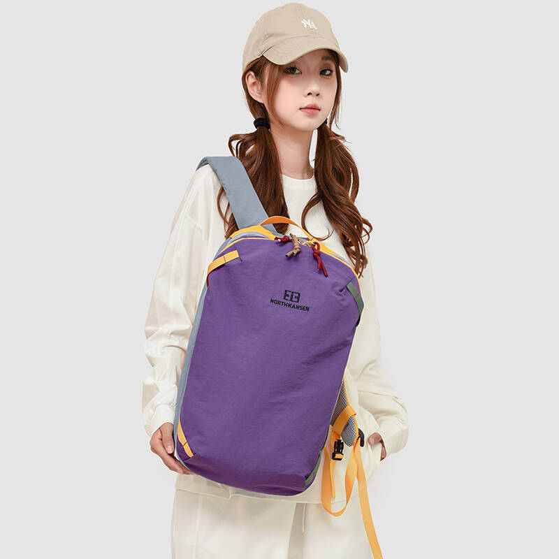 New Color Block Backpack Water - Embroidery Details のレビューと価格