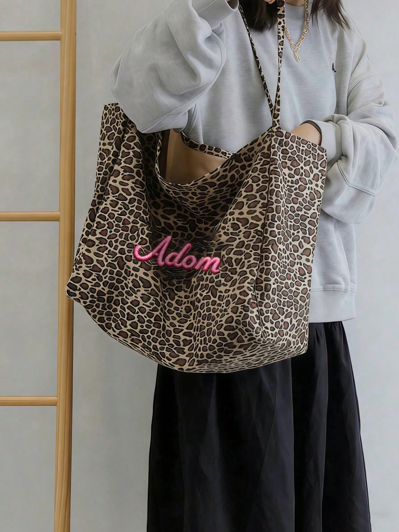 Custom Name Leopard Print Tote - Embroidery Name のレビューと価格