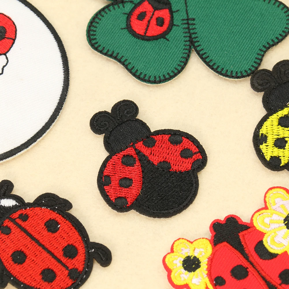 2PC Cartoon Ladybug Four-leaf  - Embroidery Lady Bug のレビューと価格