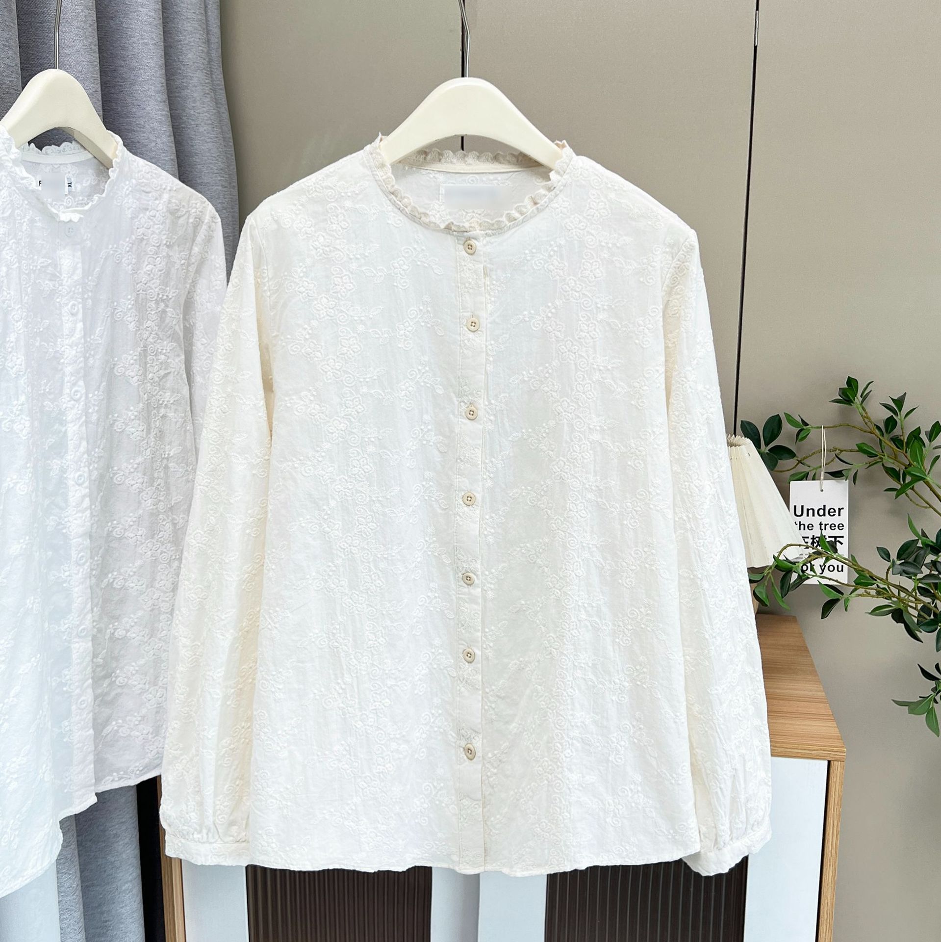 Plus Size Women's Blouses 2025 - Embroidery Cotton Shirt のレビューと価格